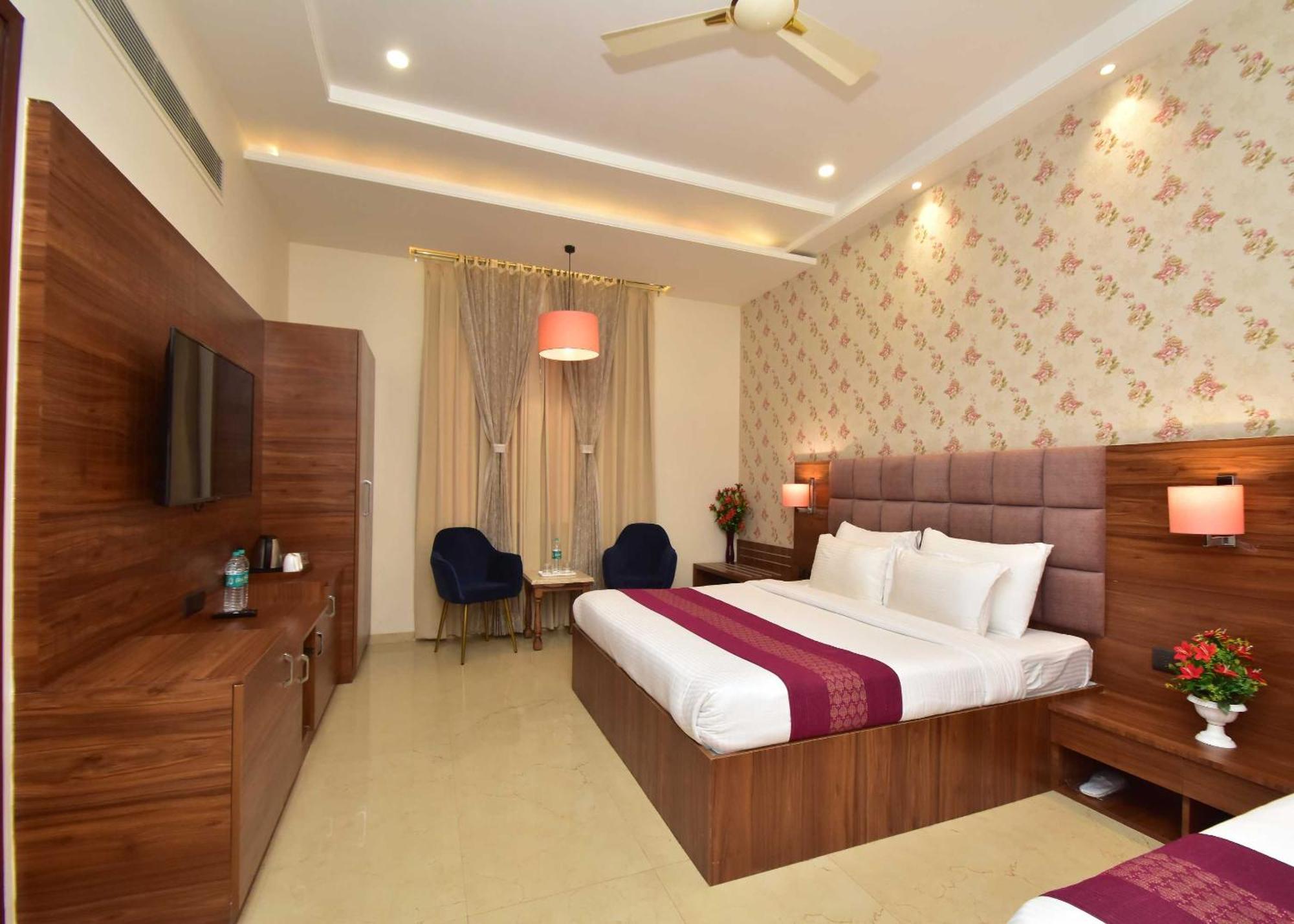 Hotel Shyamleela Khātu エクステリア 写真
