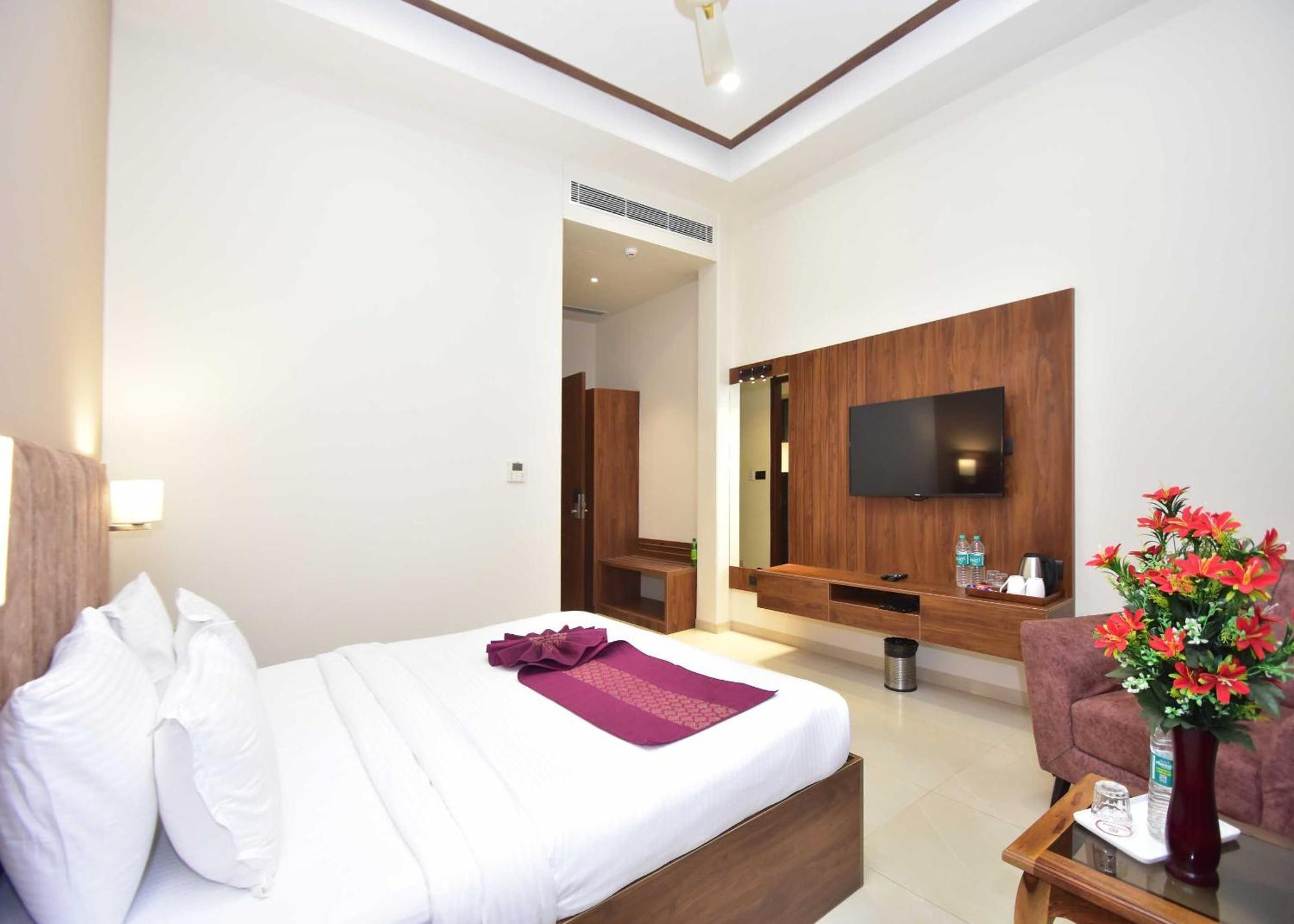 Hotel Shyamleela Khātu エクステリア 写真