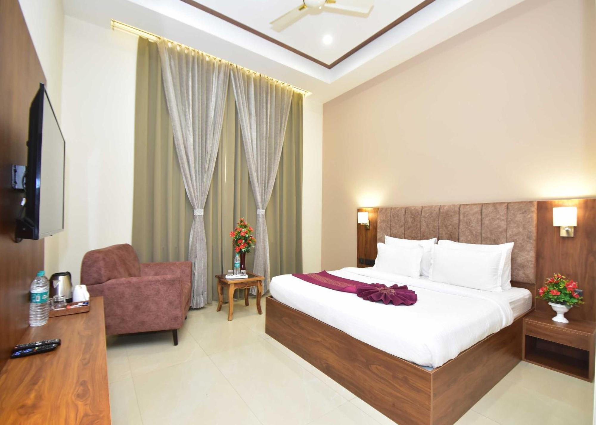 Hotel Shyamleela Khātu エクステリア 写真