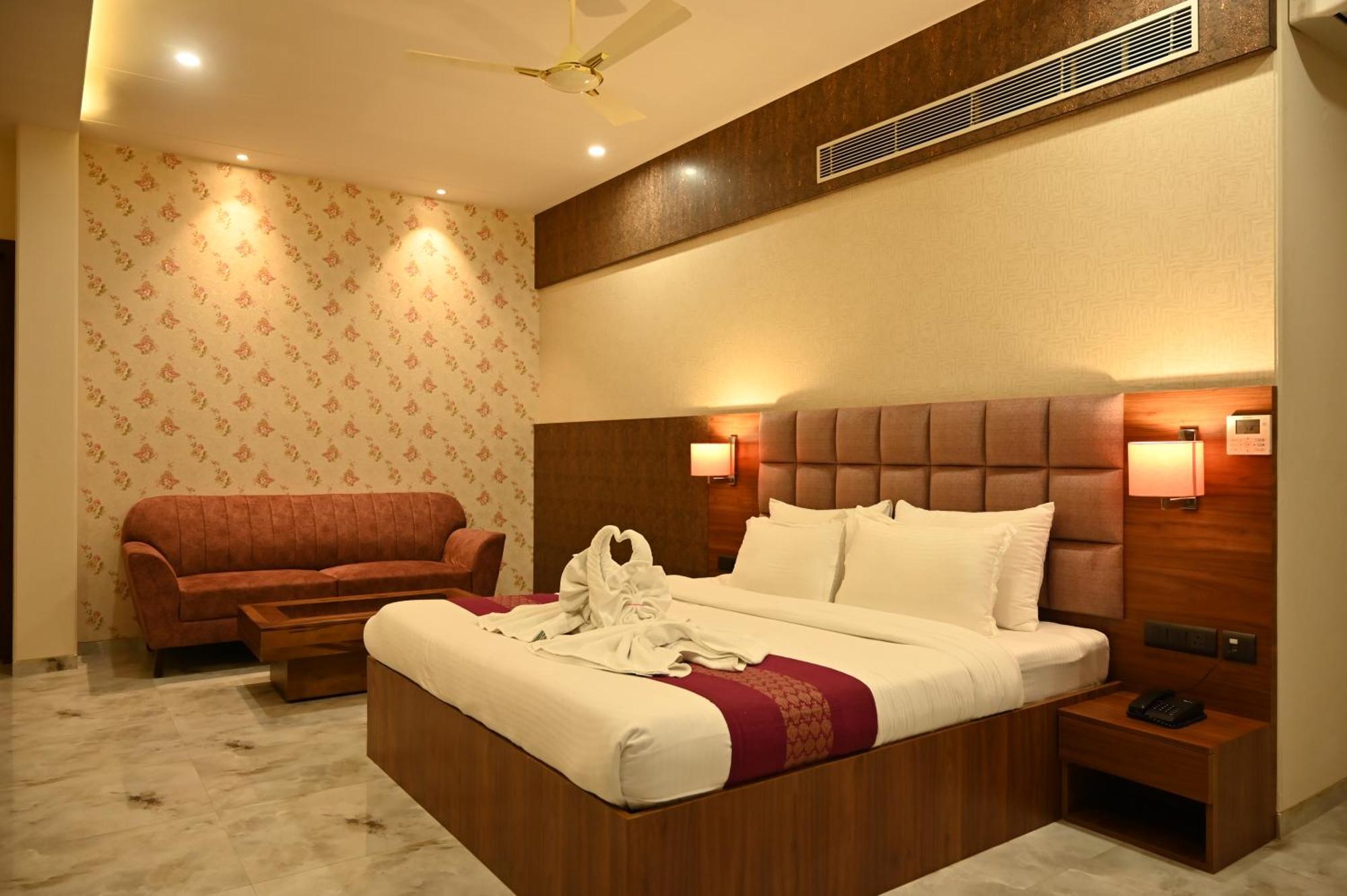 Hotel Shyamleela Khātu エクステリア 写真