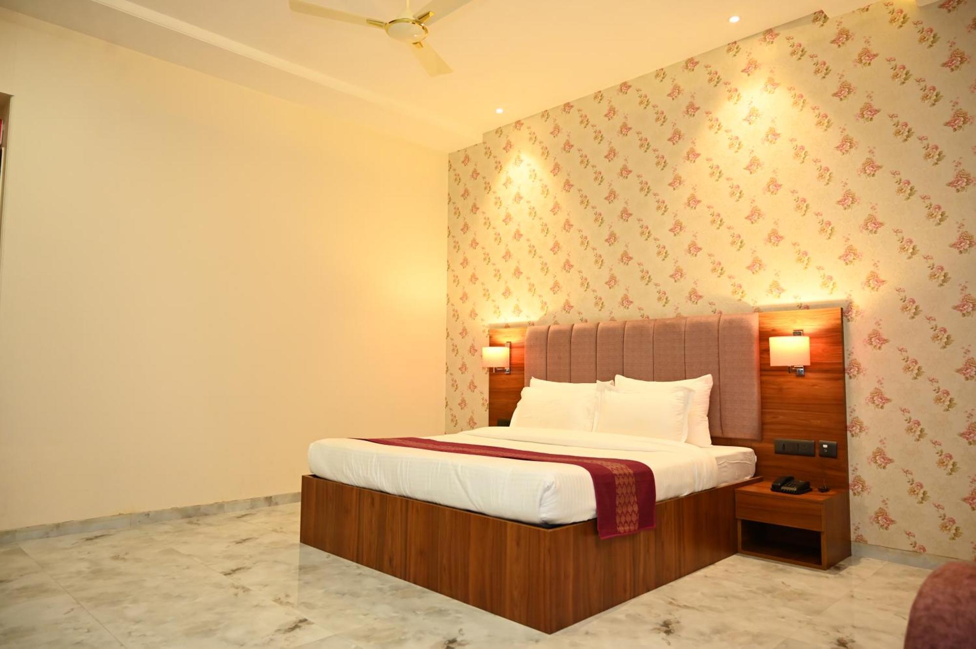 Hotel Shyamleela Khātu エクステリア 写真