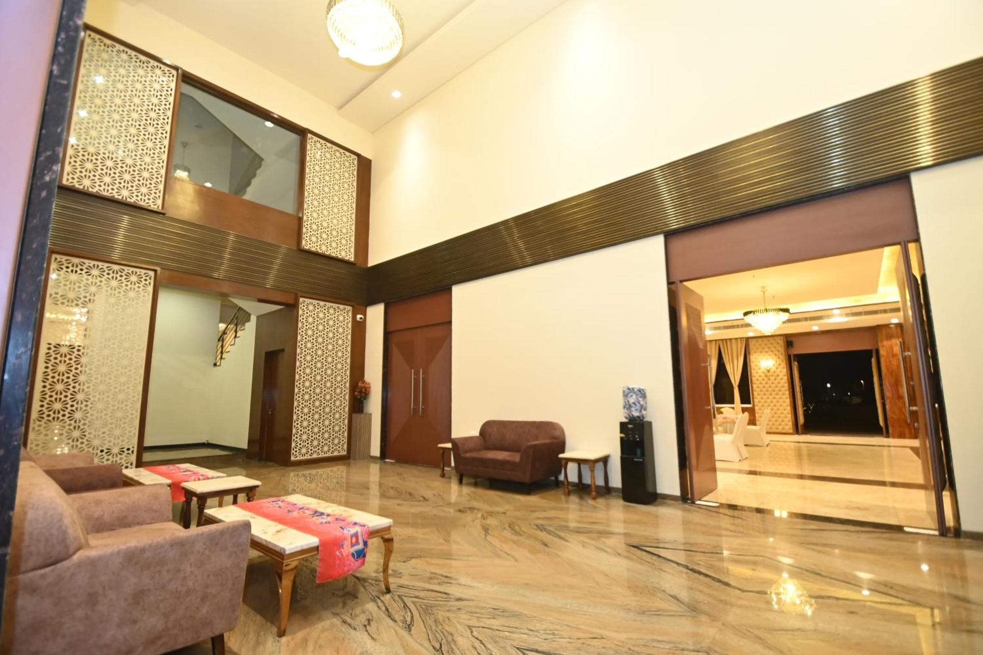 Hotel Shyamleela Khātu エクステリア 写真